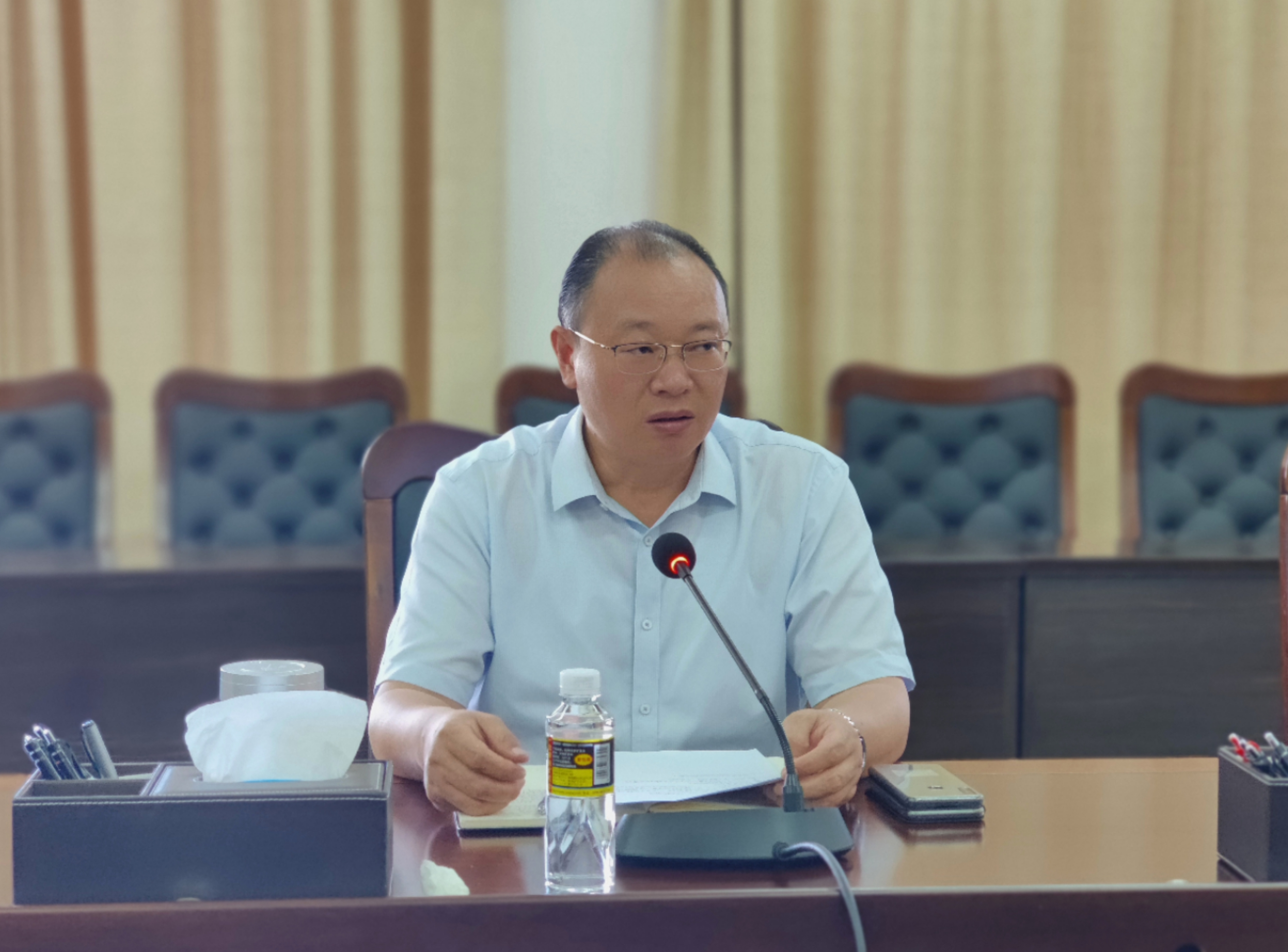 我校召开研究生教育改革专题会议