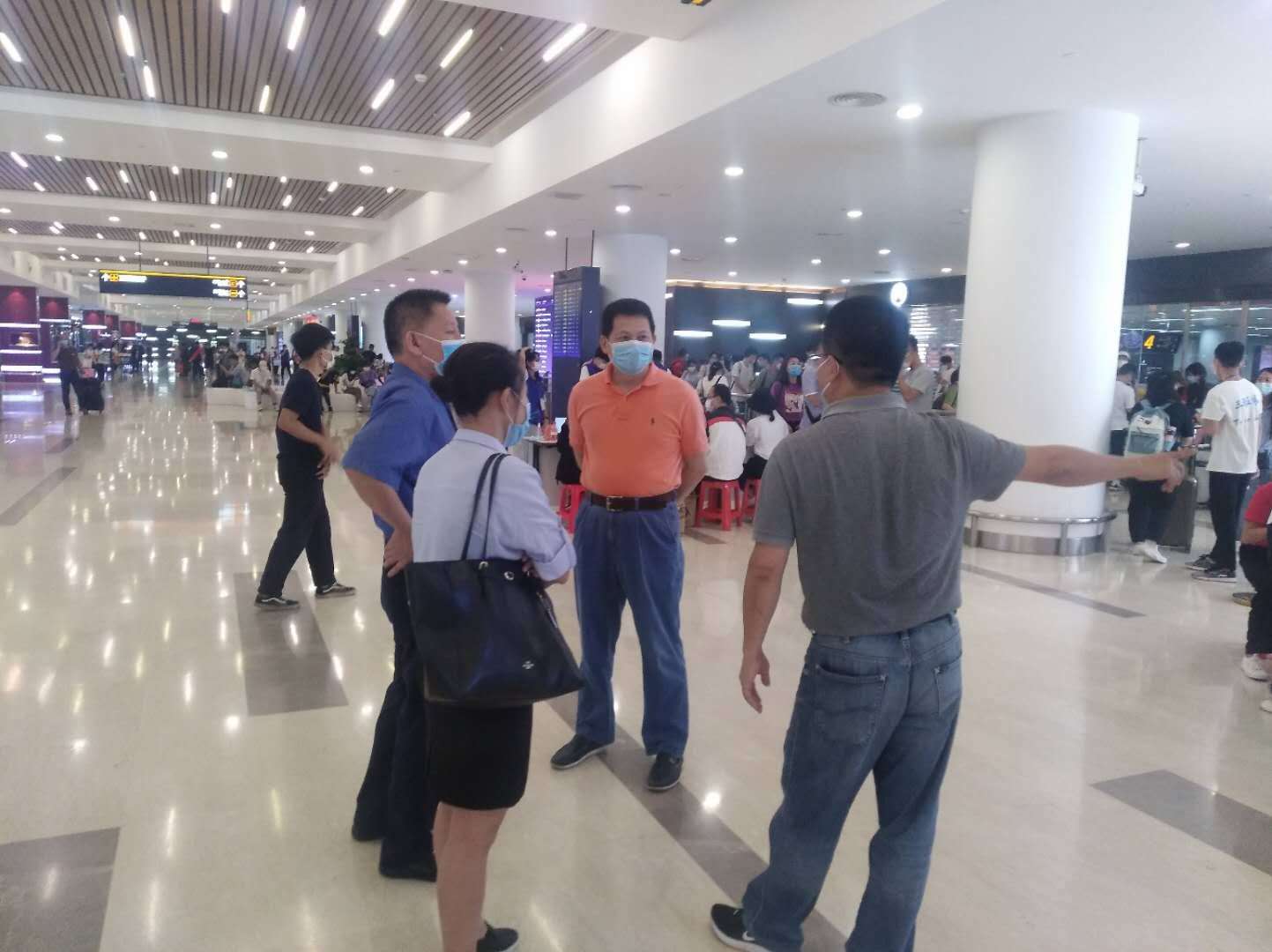 雷竞技王者荣耀吧迎接第二批返校生