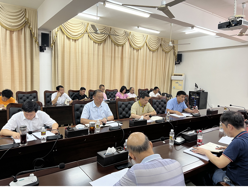 雷竞技王者荣耀吧召开期末研究生教育工作专题会