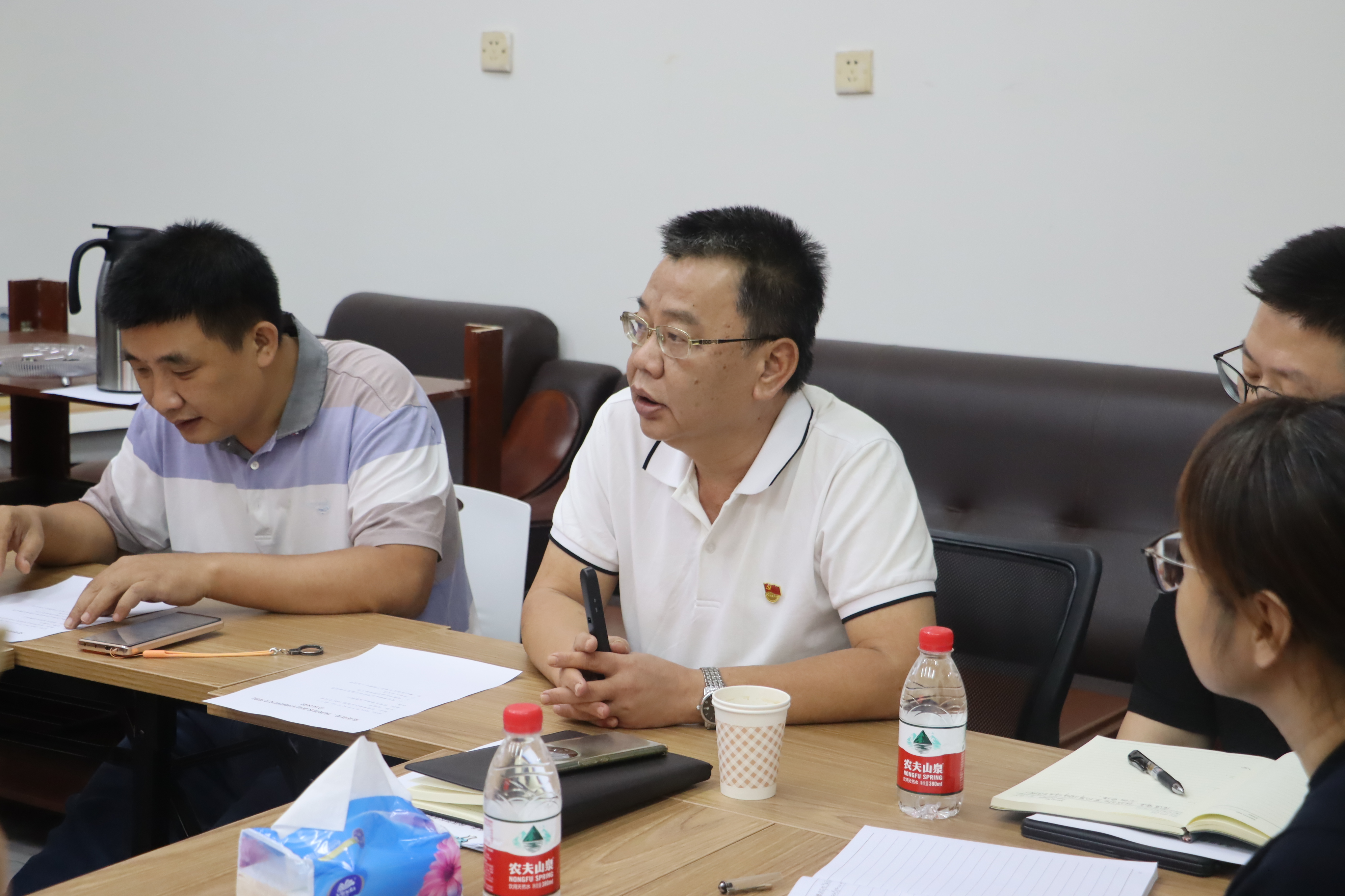 校党委常委、统战部部长黄忆军来我院调研指导工作