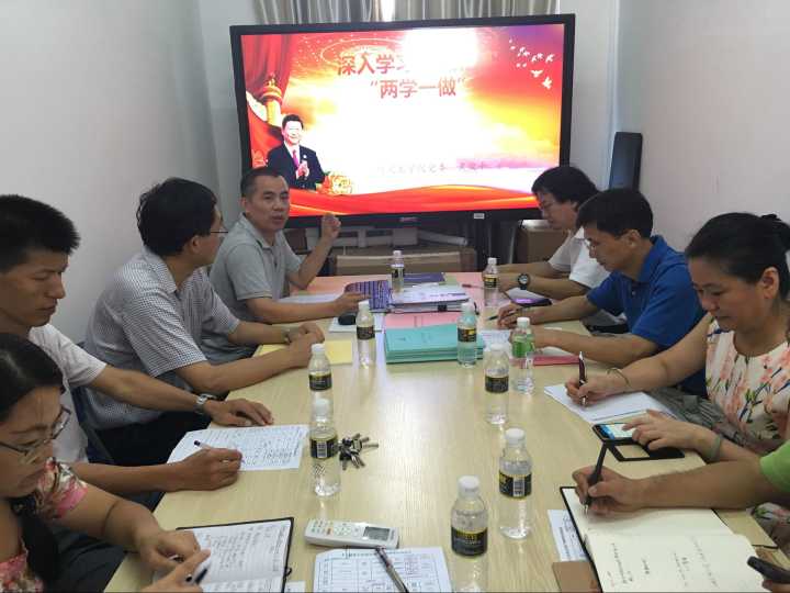 我院党委书记讲“两学一做”学习教育专题党课