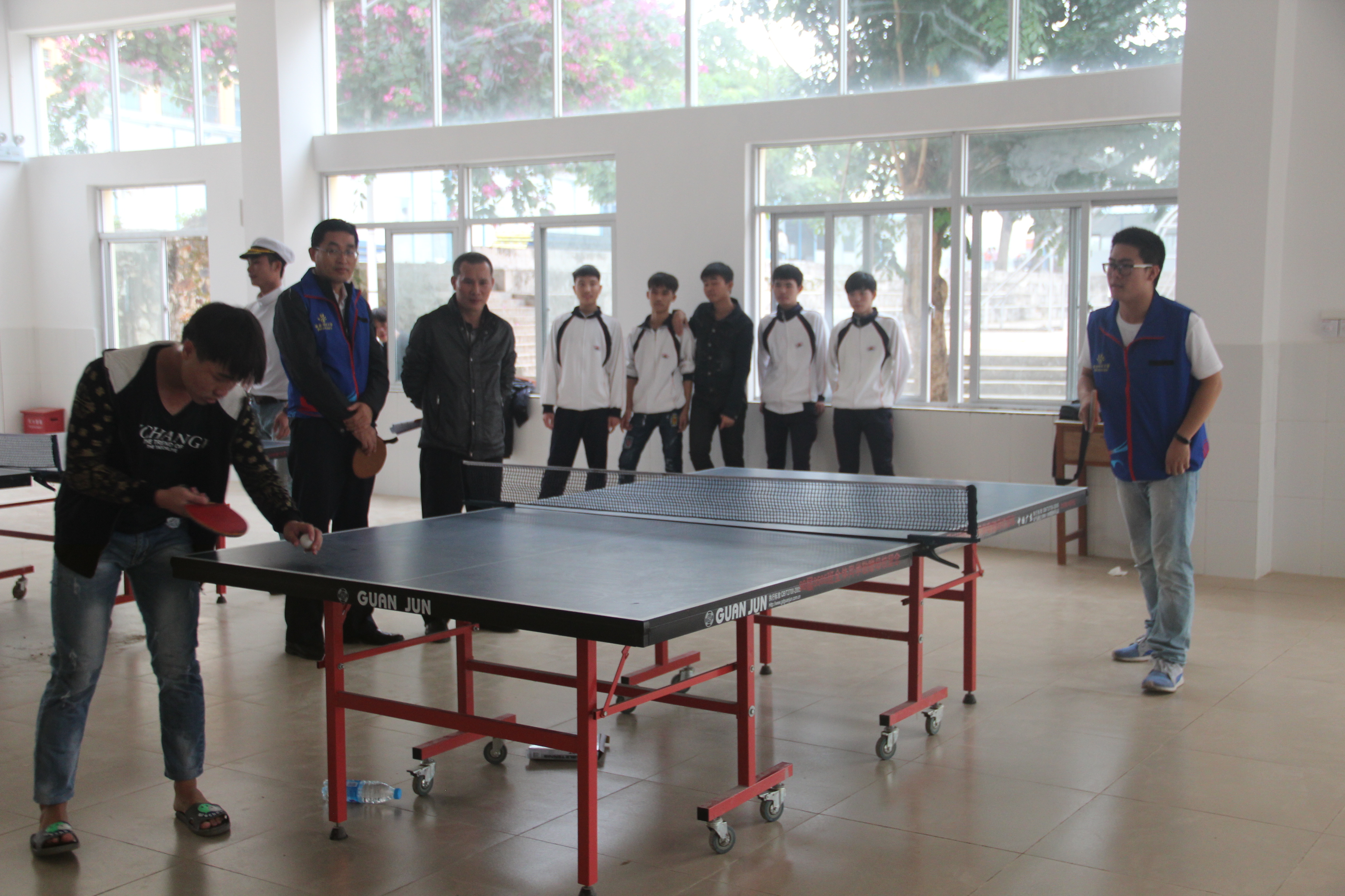 我校研究生赴儋州市民族中学开展支教助学实践活动